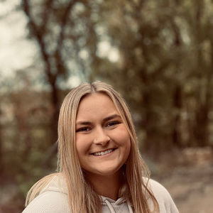 Meet your Posher, Kendra